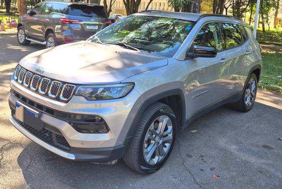 JEEP COMPASS 1.3 T270 TURBO FLEX LONGITUDE AT6 JEEP COMPASS 1.3 T270 TURBO FLEX LONGITUDE AT6